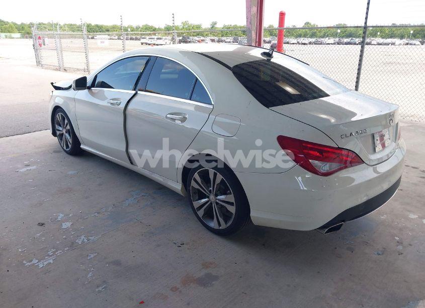 Photo 3 of 2016 Mercedes-benz Cla 250 (VIN WDDSJ4EB4GN330900)