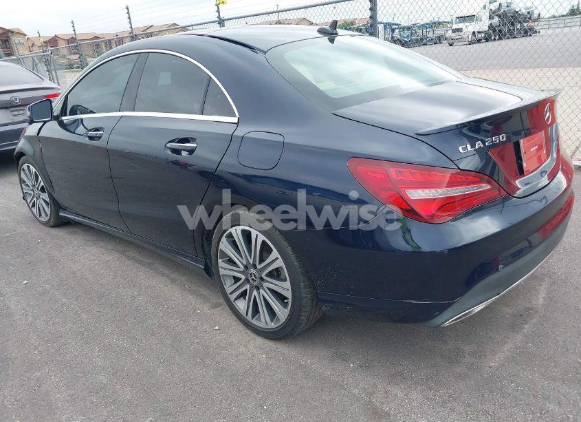 Photo 3 of 2018 Mercedes-benz Cla 250 (VIN WDDSJ4EB4JN637135)