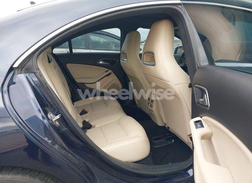 Photo 8 of 2018 Mercedes-benz Cla 250 (VIN WDDSJ4EB4JN637135)