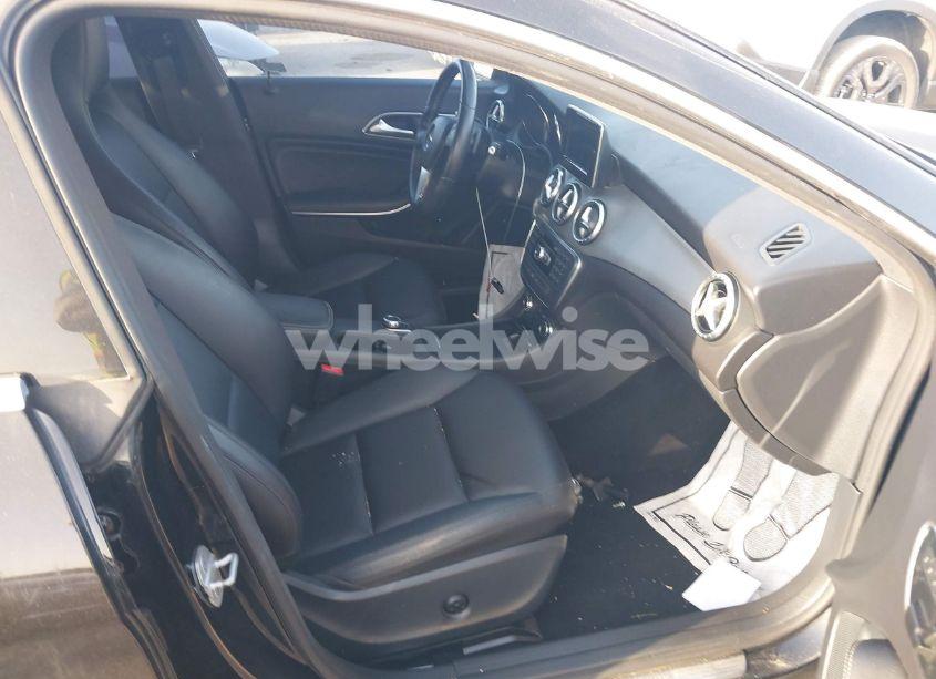 Photo 5 of 2014 Mercedes-benz Cla 250 (VIN WDDSJ4EB6EN045368)