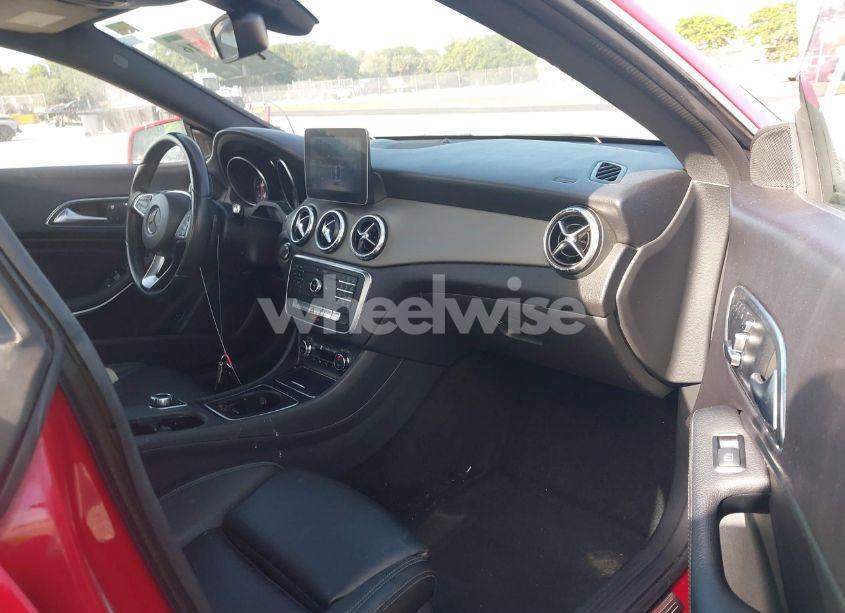 Photo 5 of 2017 Mercedes-benz Cla 250 (VIN WDDSJ4EB7HN467038)