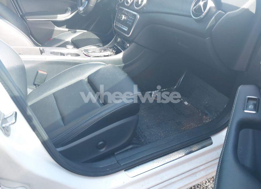 Photo 5 of 2018 Mercedes-benz Cla 250 (VIN WDDSJ4EB7JN694154)