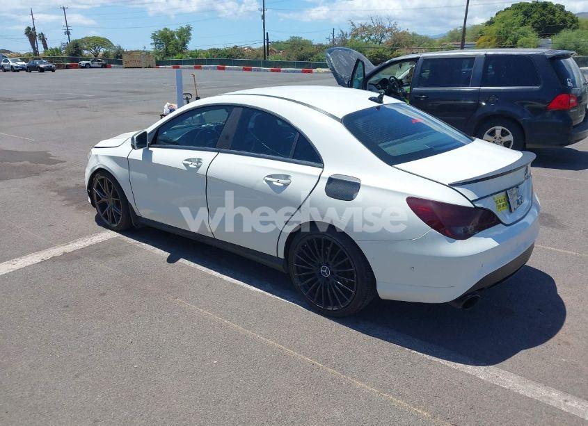 Photo 3 of 2015 Mercedes-benz Cla 250 (VIN WDDSJ4EB8FN192938)