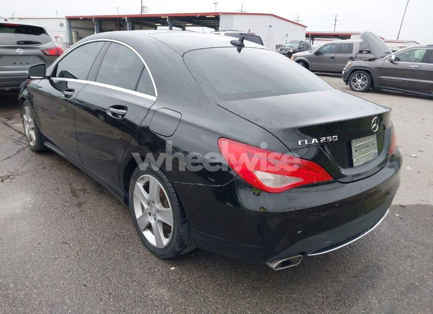 Photo 3 of 2016 Mercedes-benz Cla 250 (VIN WDDSJ4EB8GN322959)