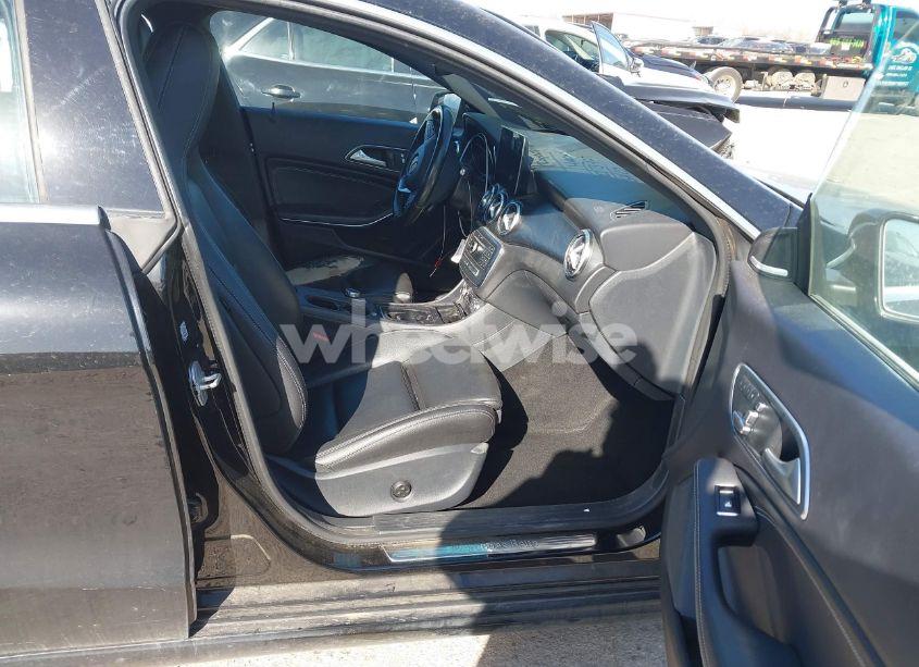 Photo 5 of 2017 Mercedes-benz Cla 250 (VIN WDDSJ4EB8HN498184)