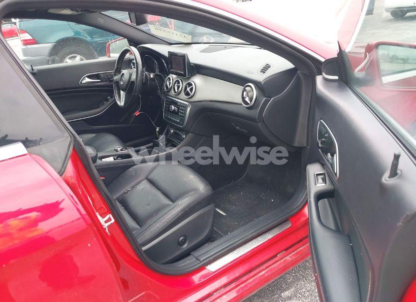 Photo 5 of 2014 Mercedes-benz Cla 250 (VIN WDDSJ4EB9EN064724)