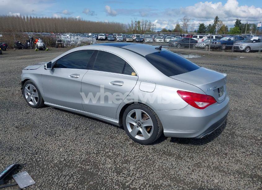 Photo 3 of 2018 Mercedes-benz Cla 250 (VIN WDDSJ4EB9JN544675)