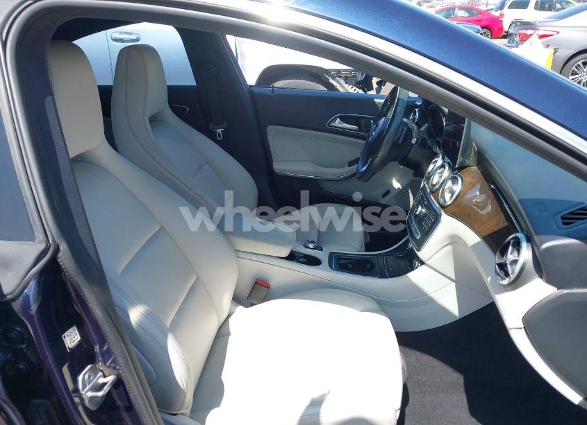 Photo 5 of 2018 Mercedes-benz Cla 250 (VIN WDDSJ4EB9JN629869)