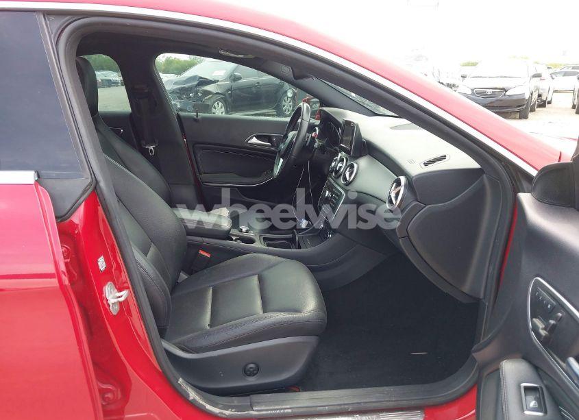 Photo 5 of 2014 Mercedes-benz Cla 250 (VIN WDDSJ4EBXEN068667)