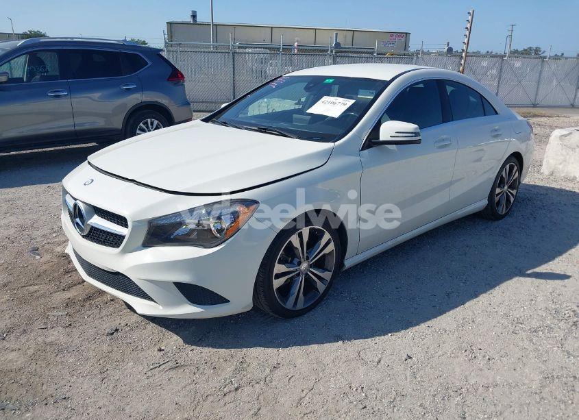 Photo 2 of 2015 Mercedes-benz Cla 250 (VIN WDDSJ4EBXFN240102)