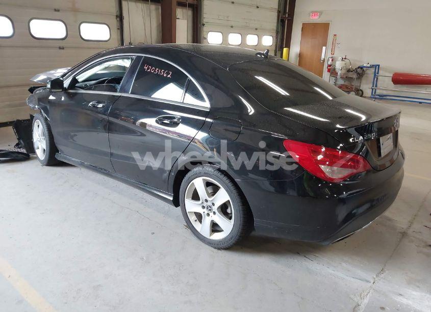 Photo 3 of 2018 Mercedes-benz Cla 250 4MATIC (VIN WDDSJ4GB2JN658708)