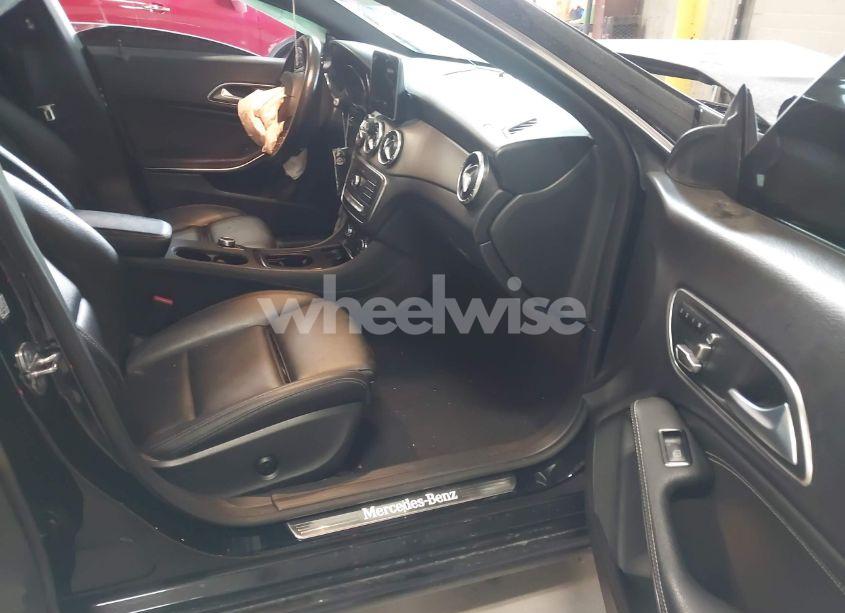 Photo 5 of 2018 Mercedes-benz Cla 250 4MATIC (VIN WDDSJ4GB2JN658708)