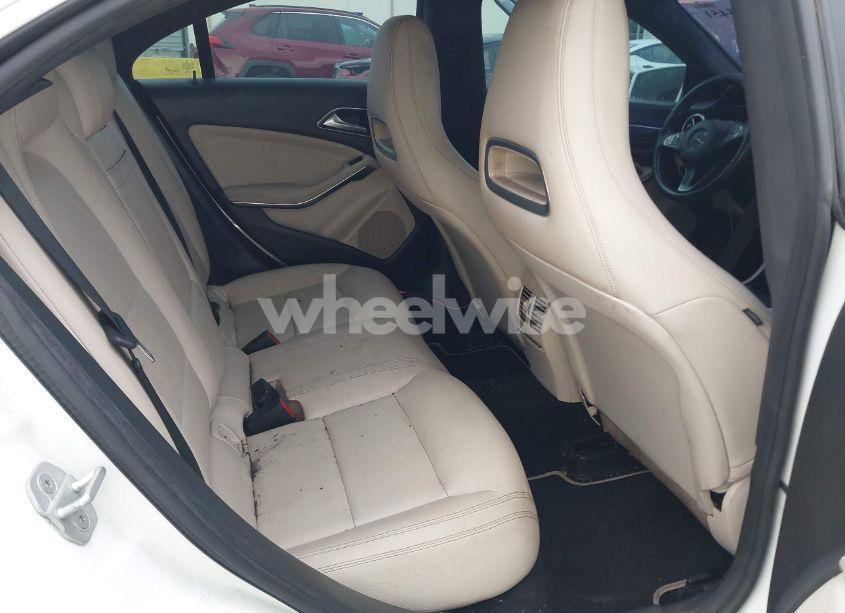 Photo 8 of 2015 Mercedes-benz Cla 250 4MATIC (VIN WDDSJ4GB3FN255103)