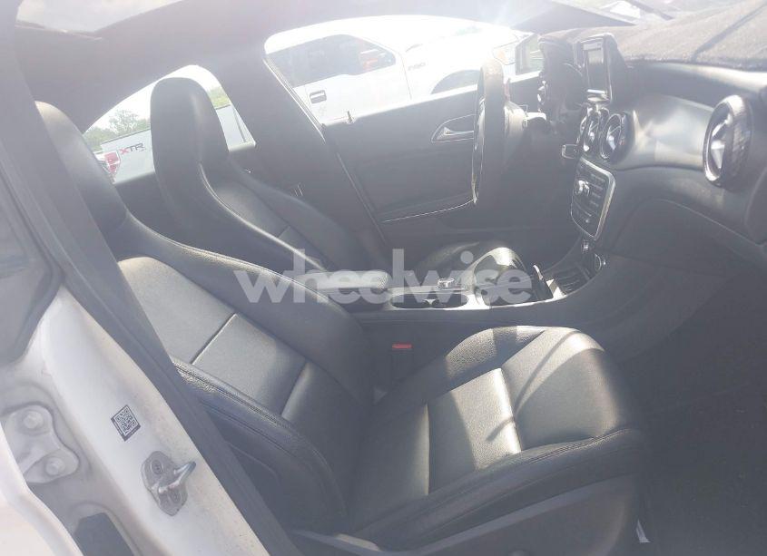 Photo 5 of 2014 Mercedes-benz Cla 250 4MATIC (VIN WDDSJ4GB4EN137298)