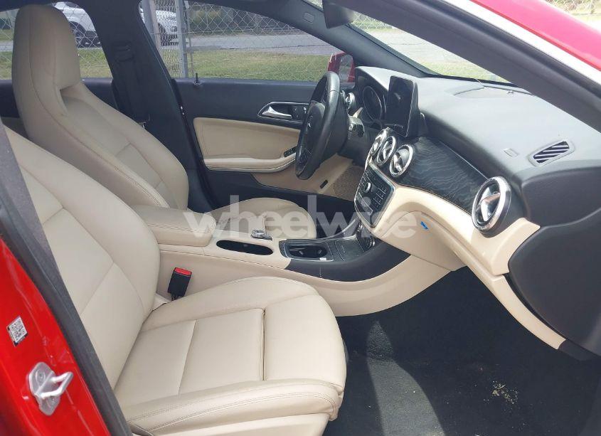 Photo 5 of 2017 Mercedes-benz Cla 250 4MATIC (VIN WDDSJ4GB6HN403439)