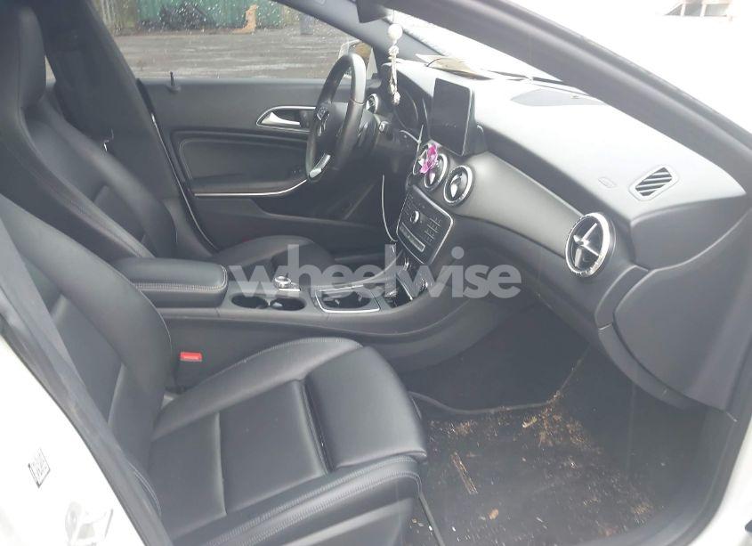 Photo 5 of 2017 Mercedes-benz Cla 250 4MATIC (VIN WDDSJ4GB9HN448164)