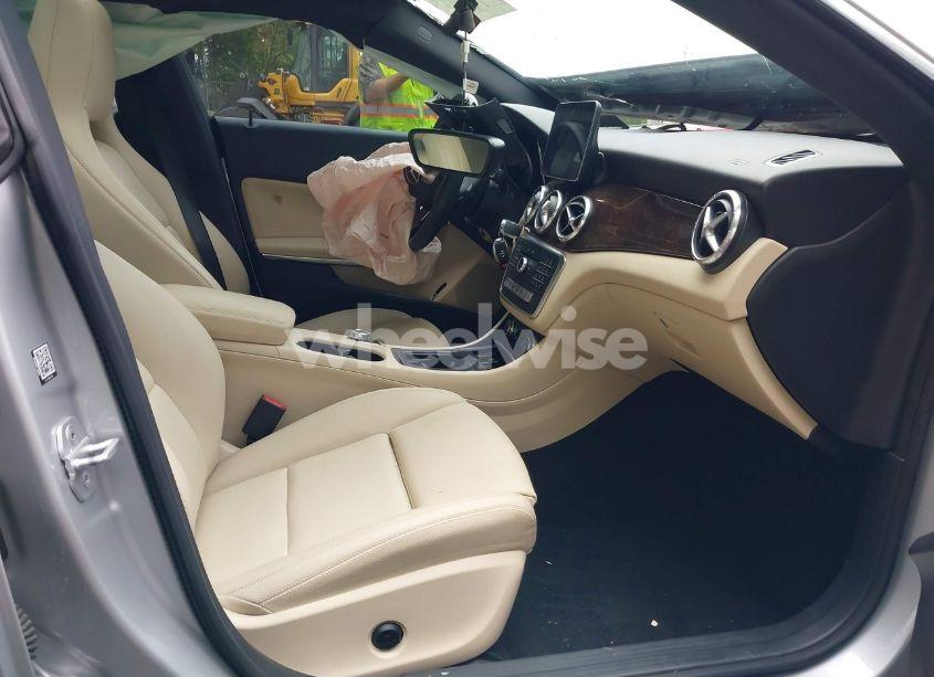 Photo 5 of 2018 Mercedes-benz Cla 250 4MATIC (VIN WDDSJ4GB9JN524939)