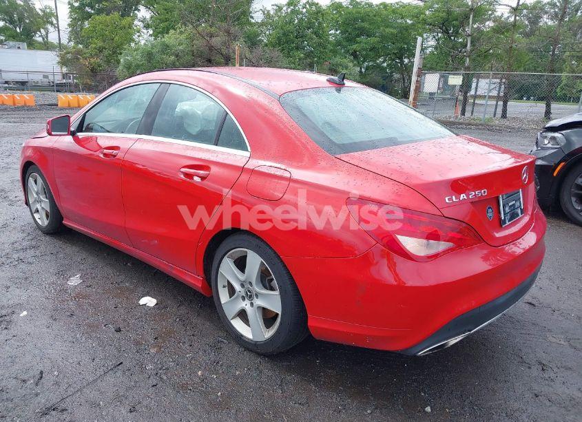Photo 3 of 2018 Mercedes-benz Cla 250 4MATIC (VIN WDDSJ4GB9JN570609)