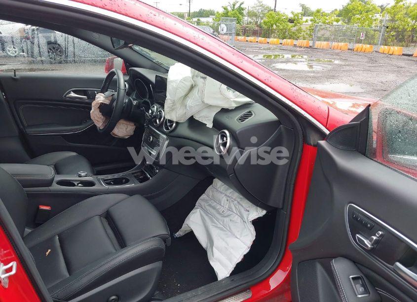 Photo 5 of 2018 Mercedes-benz Cla 250 4MATIC (VIN WDDSJ4GB9JN570609)