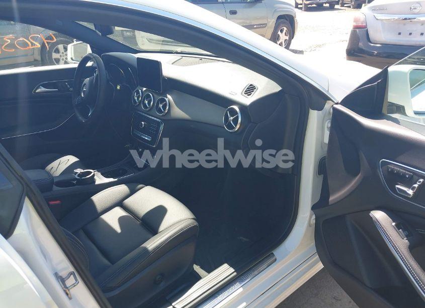 Photo 5 of 2018 Mercedes-benz Cla 250 4MATIC (VIN WDDSJ4GBXJN693447)