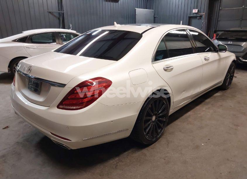 Photo 4 of 2015 Mercedes-benz S 550 (VIN WDDUG8CB0FA069711)