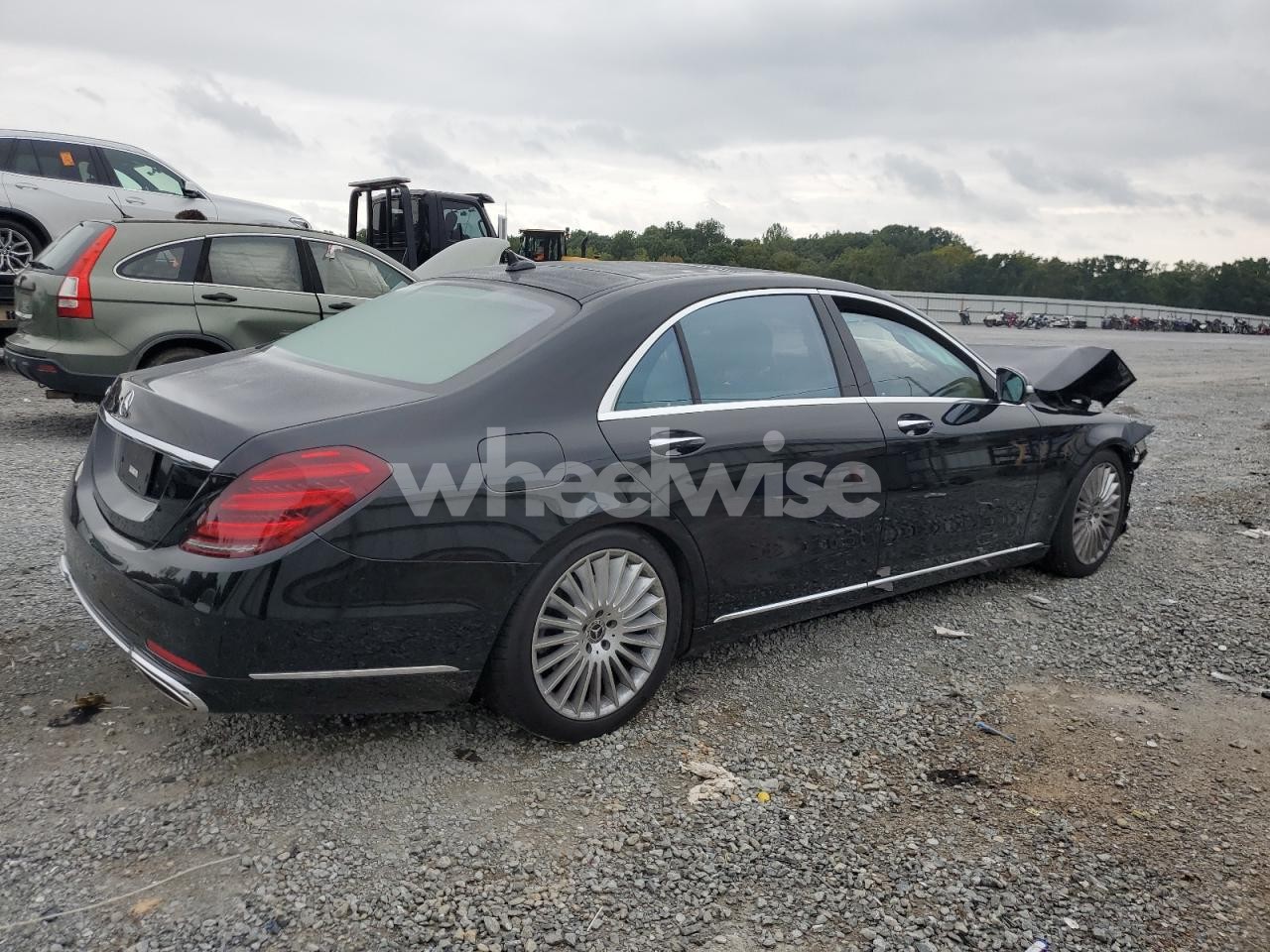 Photo 3 of 2018 MERCEDES-BENZ S 560 (VIN WDDUG8DB9JA383879)