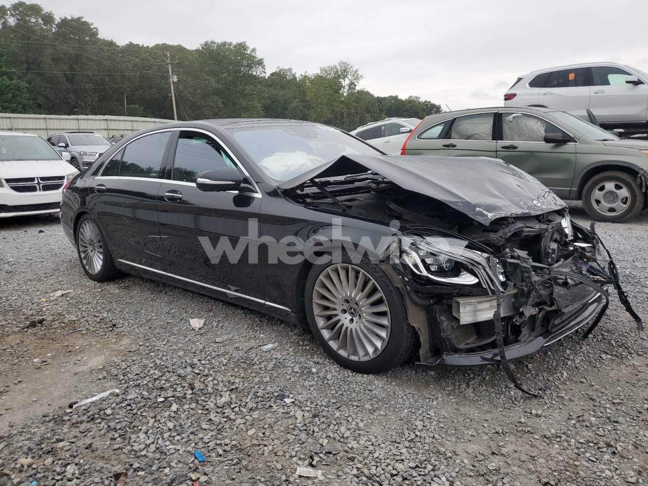 Photo 4 of 2018 MERCEDES-BENZ S 560 (VIN WDDUG8DB9JA383879)