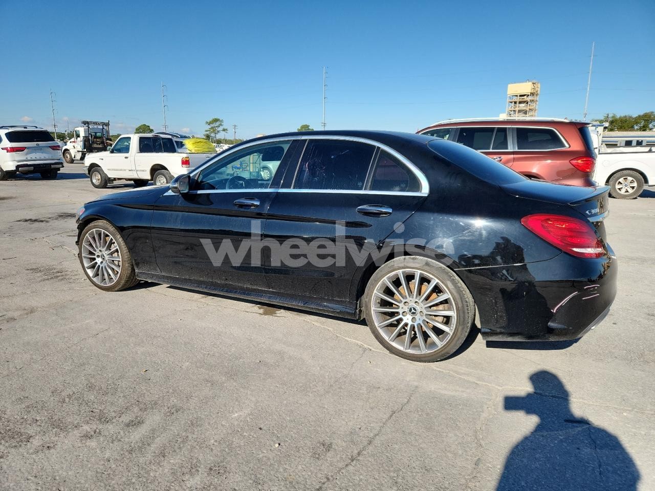 Photo 2 of 2018 MERCEDES-BENZ C 300 (VIN WDDWF4JB1JR394787)