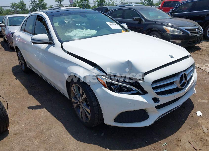 2018 Mercedes-benz C 300 (VIN WDDWF4JB1JR420773) main photo