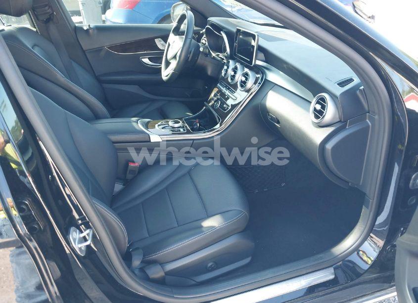 Photo 5 of 2018 Mercedes-benz C 300 (VIN WDDWF4JB2JR348319)