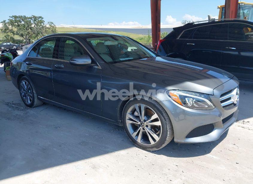 2018 Mercedes-benz C 300 (VIN WDDWF4JB2JR406610) main photo
