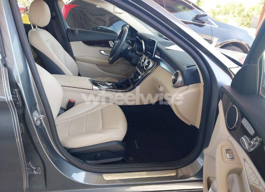 Photo 5 of 2018 Mercedes-benz C 300 (VIN WDDWF4JB2JR406610)