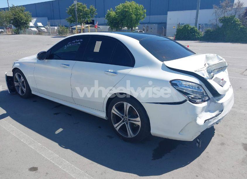 Photo 3 of 2018 Mercedes-benz C 300 (VIN WDDWF4JB4JR410772)
