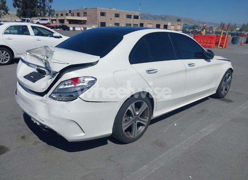 Photo 4 of 2018 Mercedes-benz C 300 (VIN WDDWF4JB4JR410772)