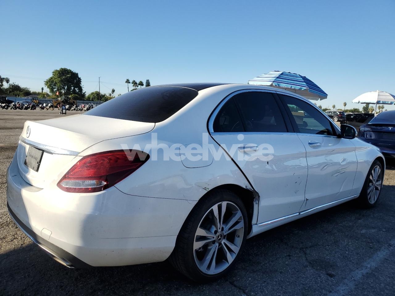 Photo 3 of 2018 MERCEDES-BENZ C 300 (VIN WDDWF4JB5JR413387)