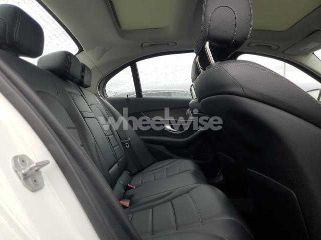 Photo 3 of 2016 MERCEDES-BENZ C 300 4MATIC (VIN WDDWF4KB4GR105733)