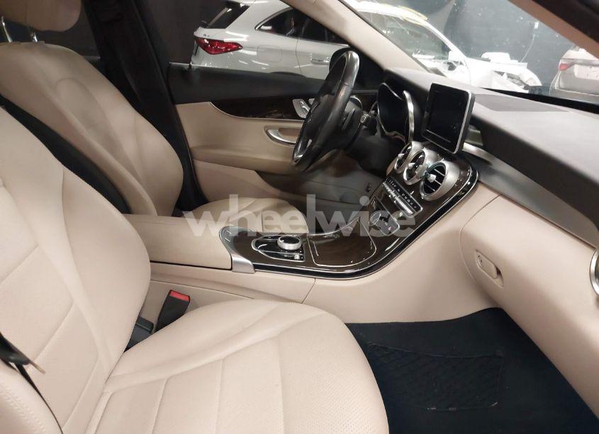 Photo 5 of 2017 Mercedes-benz C 300 4MATIC/LUXURY 4MATIC/SPORT 4MATIC (VIN WDDWF4KB8HR280827)