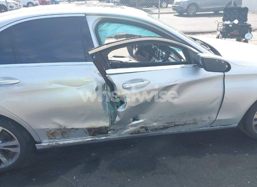 Photo 6 of 2020 Mercedes-benz C 300 (VIN WDDWF8DB0LR553935)