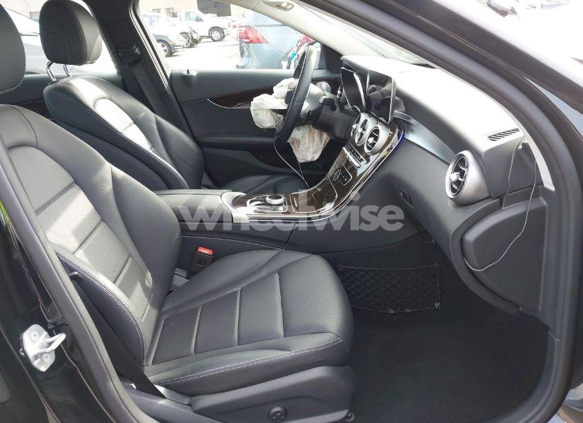 Photo 5 of 2020 Mercedes-benz C 300 (VIN WDDWF8DB5LR539187)