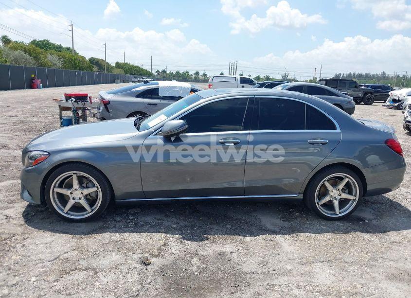 Photo 15 of 2019 Mercedes-benz C 300 (VIN WDDWF8DB9KR506000)