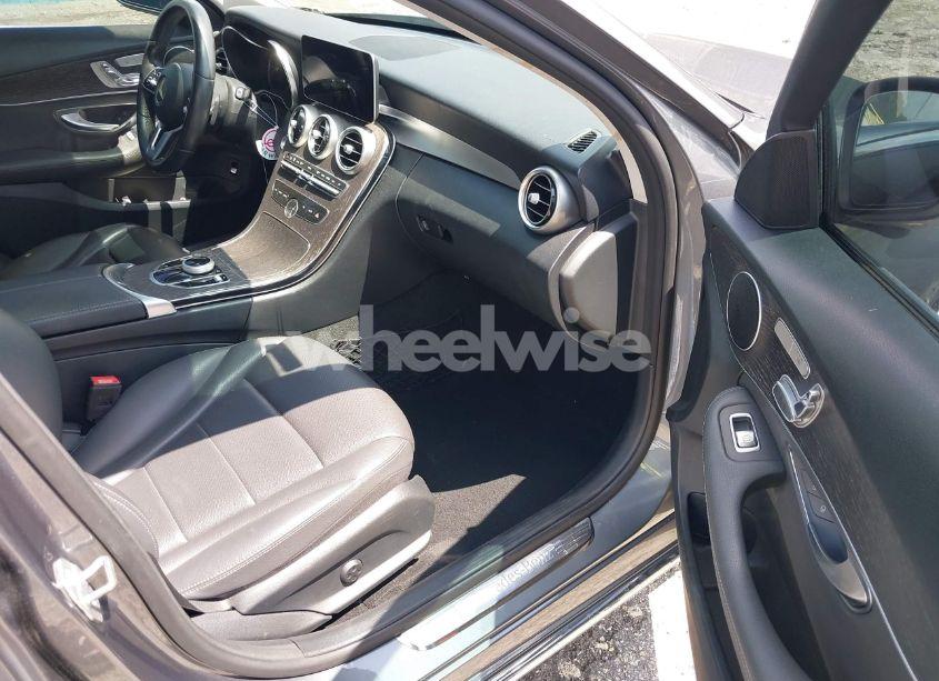 Photo 5 of 2019 Mercedes-benz C 300 (VIN WDDWF8DB9KR506000)
