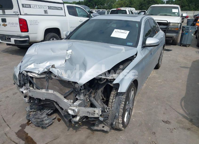 Photo 2 of 2020 Mercedes-benz C 300 (VIN WDDWF8DBXLR539976)