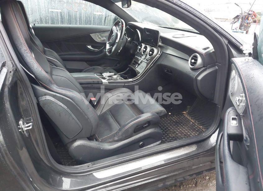 Photo 5 of 2019 Mercedes-benz Amg C 43 4MATIC (VIN WDDWJ6EB3KF894277)