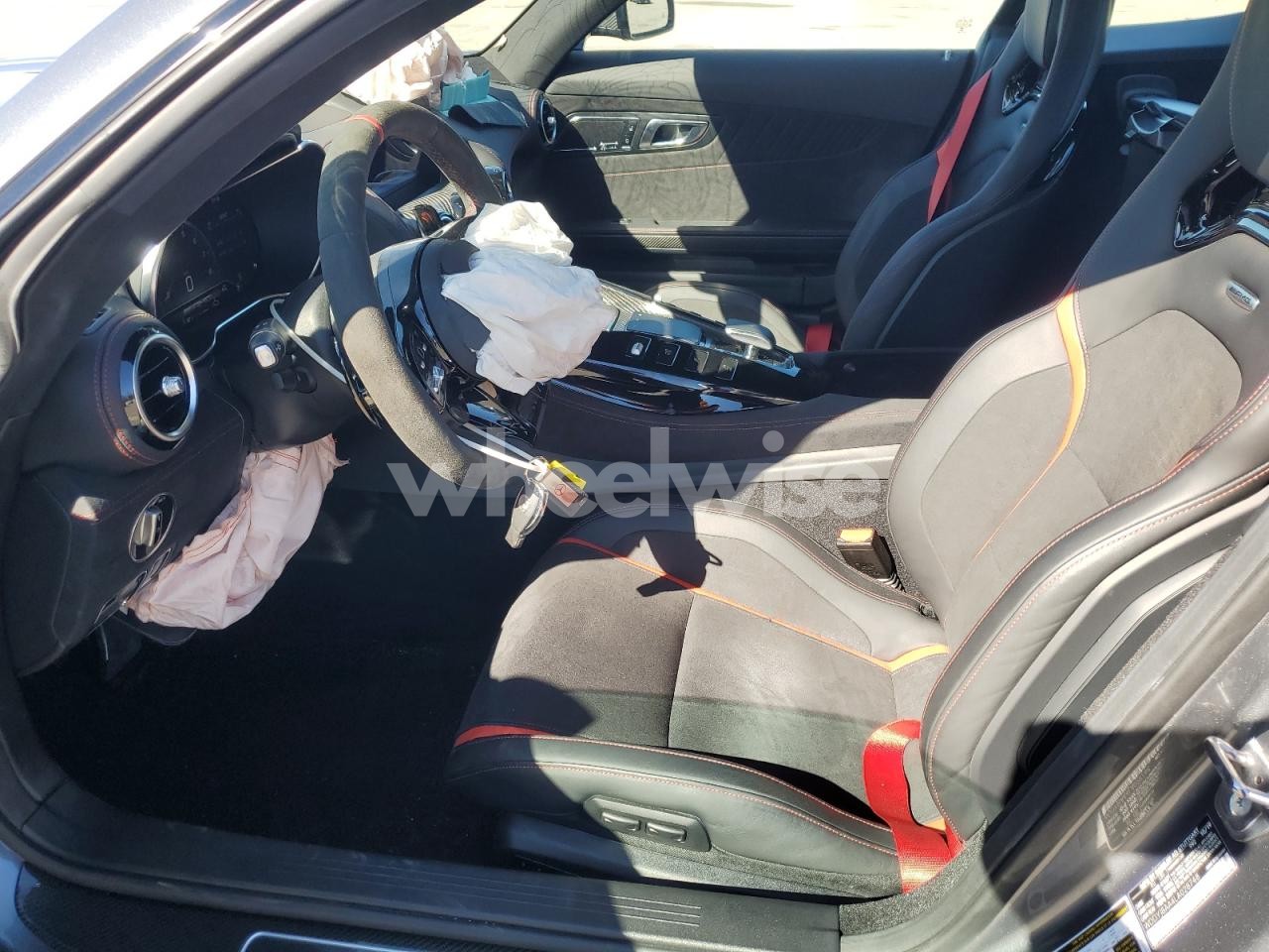 Photo 7 of 2020 MERCEDES-BENZ AMG GT C N/A (VIN WDDYJ8AA4LA028748)