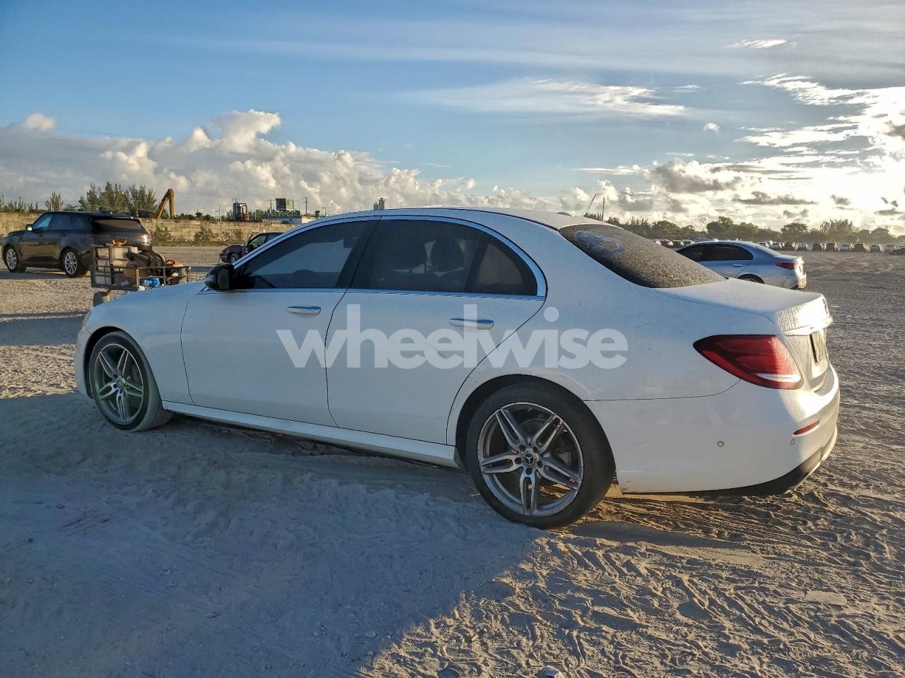 Photo 2 of 2017 MERCEDES-BENZ E 300 (VIN WDDZF4JB0HA084569)