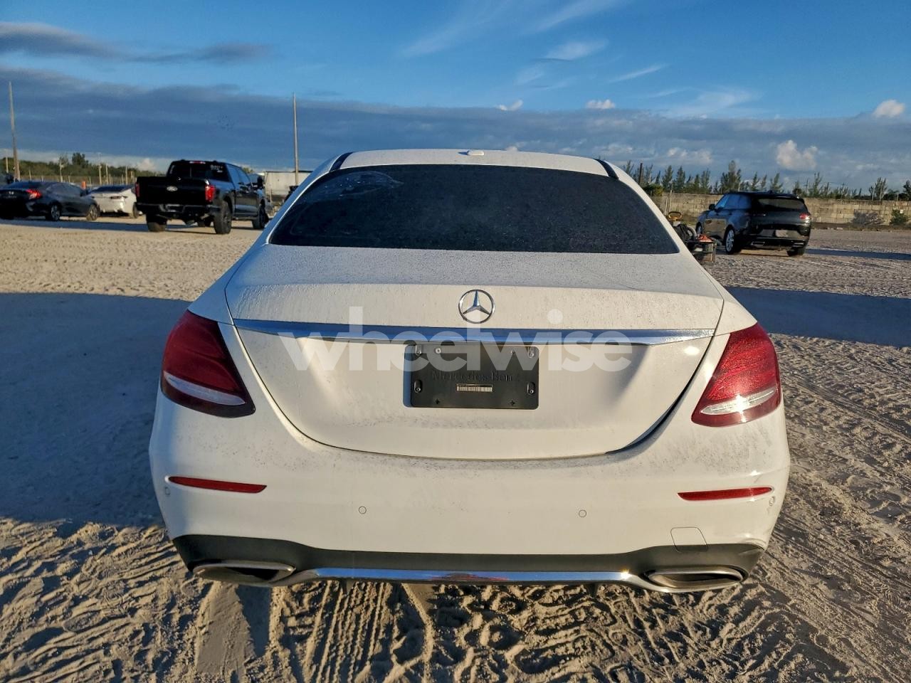 Photo 6 of 2017 MERCEDES-BENZ E 300 (VIN WDDZF4JB0HA084569)