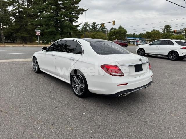 Photo 4 of 2019 MERCEDES-BENZ E 300 N/A (VIN WDDZF4JB0KA524443)