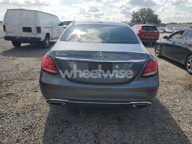 Photo 3 of 2019 MERCEDES-BENZ E 300 N/A (VIN WDDZF4JB1KA491260)