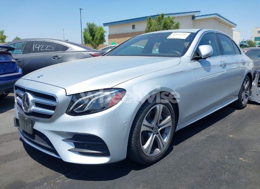 Photo 2 of 2019 Mercedes-benz E 300 (VIN WDDZF4JB3KA653051)