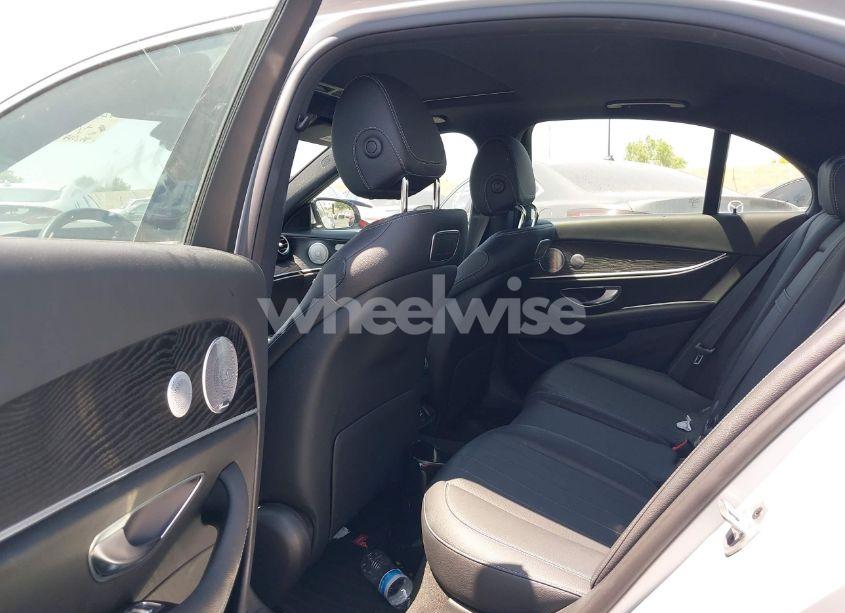 Photo 8 of 2019 Mercedes-benz E 300 (VIN WDDZF4JB3KA653051)